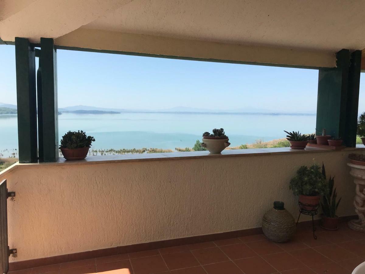 B&B Torre Del Lago Trasimeno Passignano sul Trasimeno Bagian luar foto