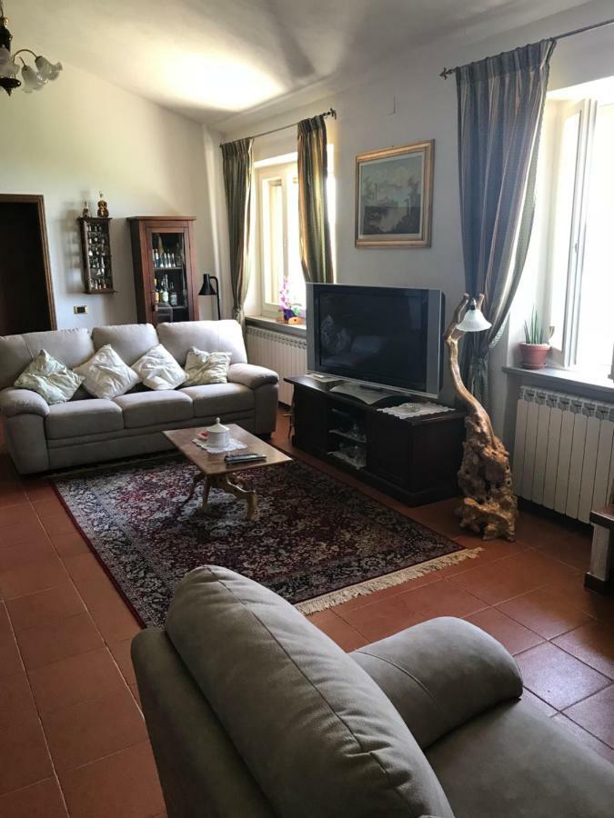 B&B Torre Del Lago Trasimeno Passignano sul Trasimeno Bagian luar foto