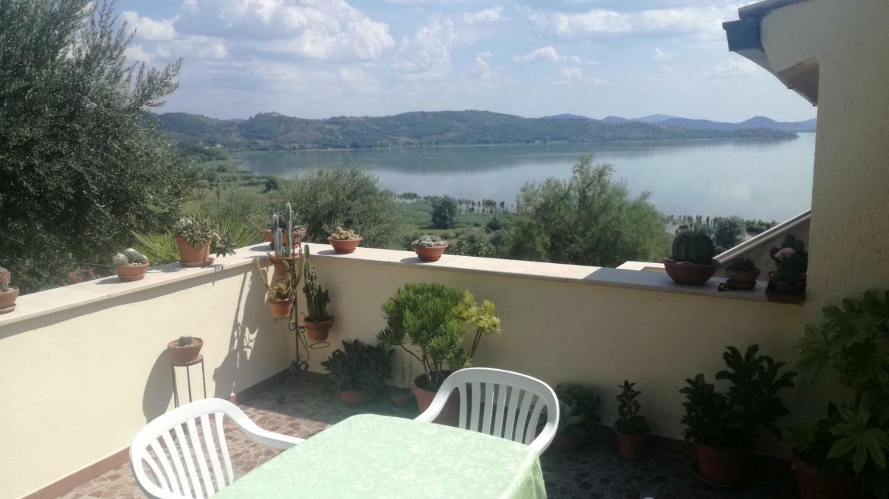 B&B Torre Del Lago Trasimeno Passignano sul Trasimeno Bagian luar foto