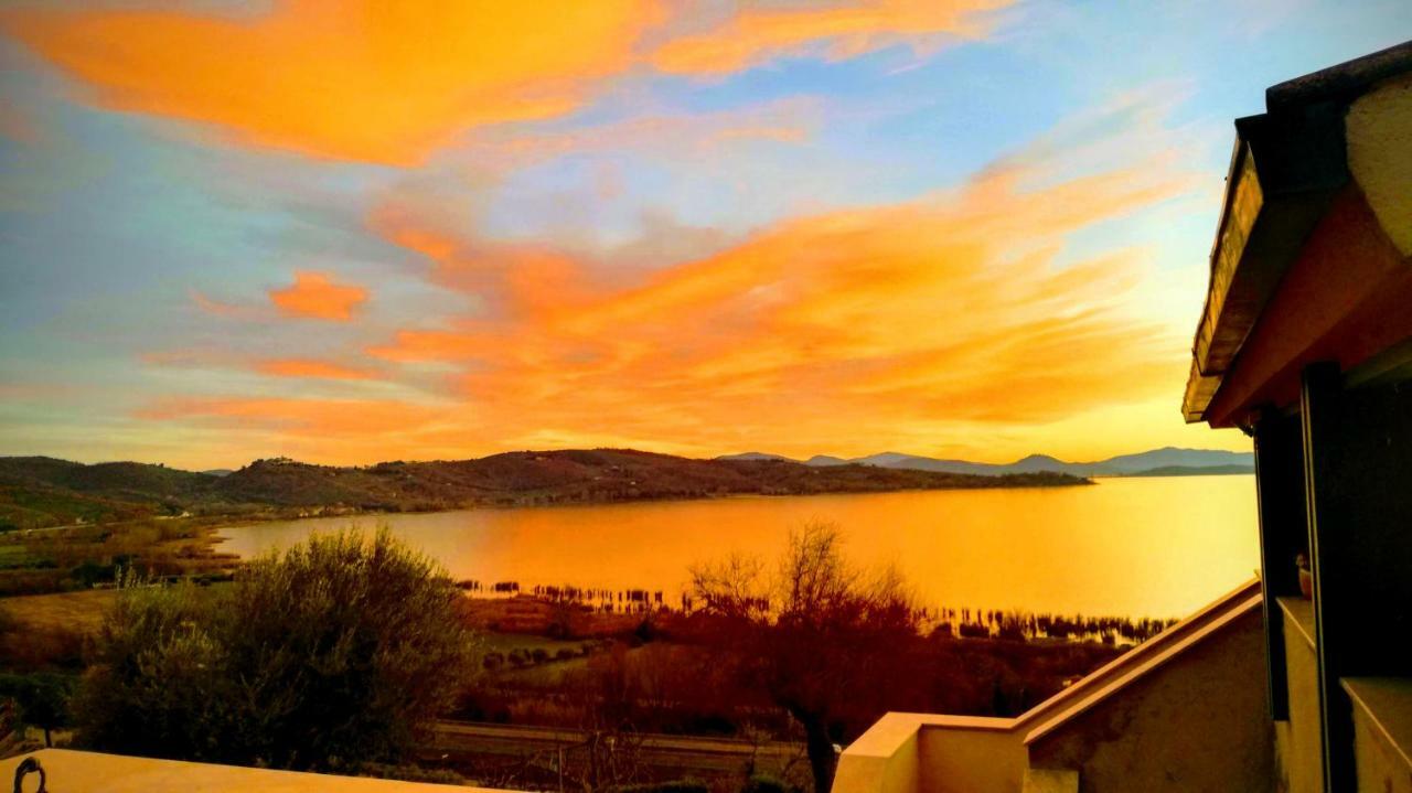 B&B Torre Del Lago Trasimeno Passignano sul Trasimeno Bagian luar foto