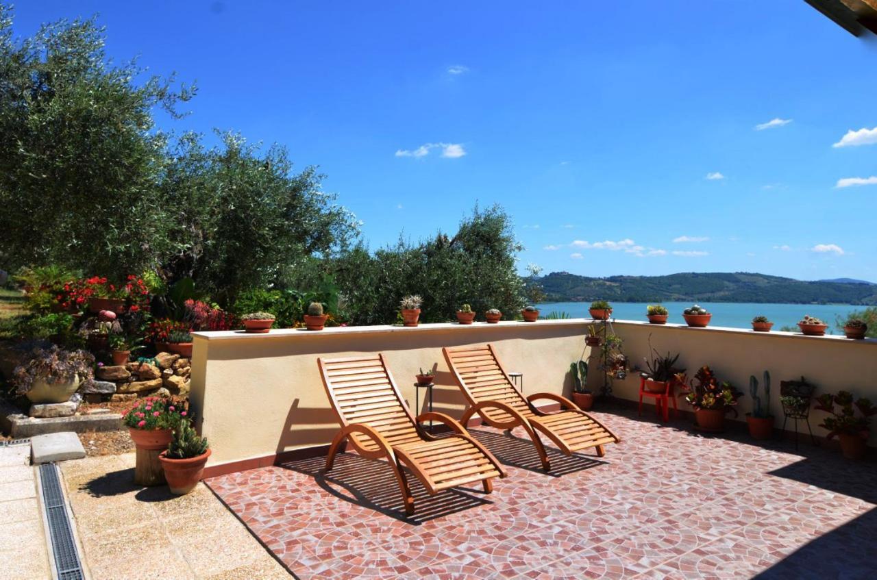 B&B Torre Del Lago Trasimeno Passignano sul Trasimeno Bagian luar foto