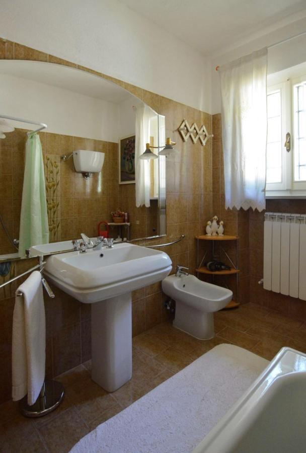 B&B Torre Del Lago Trasimeno Passignano sul Trasimeno Bagian luar foto
