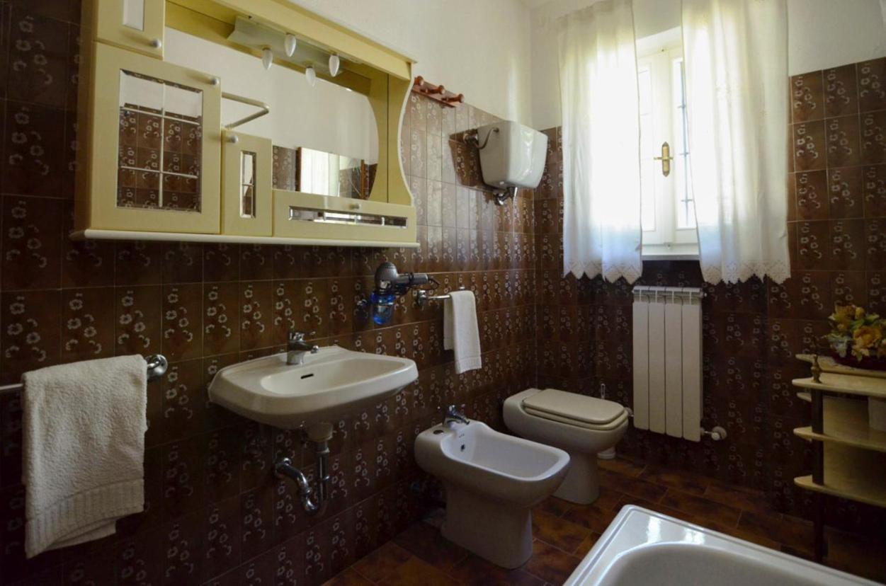 B&B Torre Del Lago Trasimeno Passignano sul Trasimeno Bagian luar foto